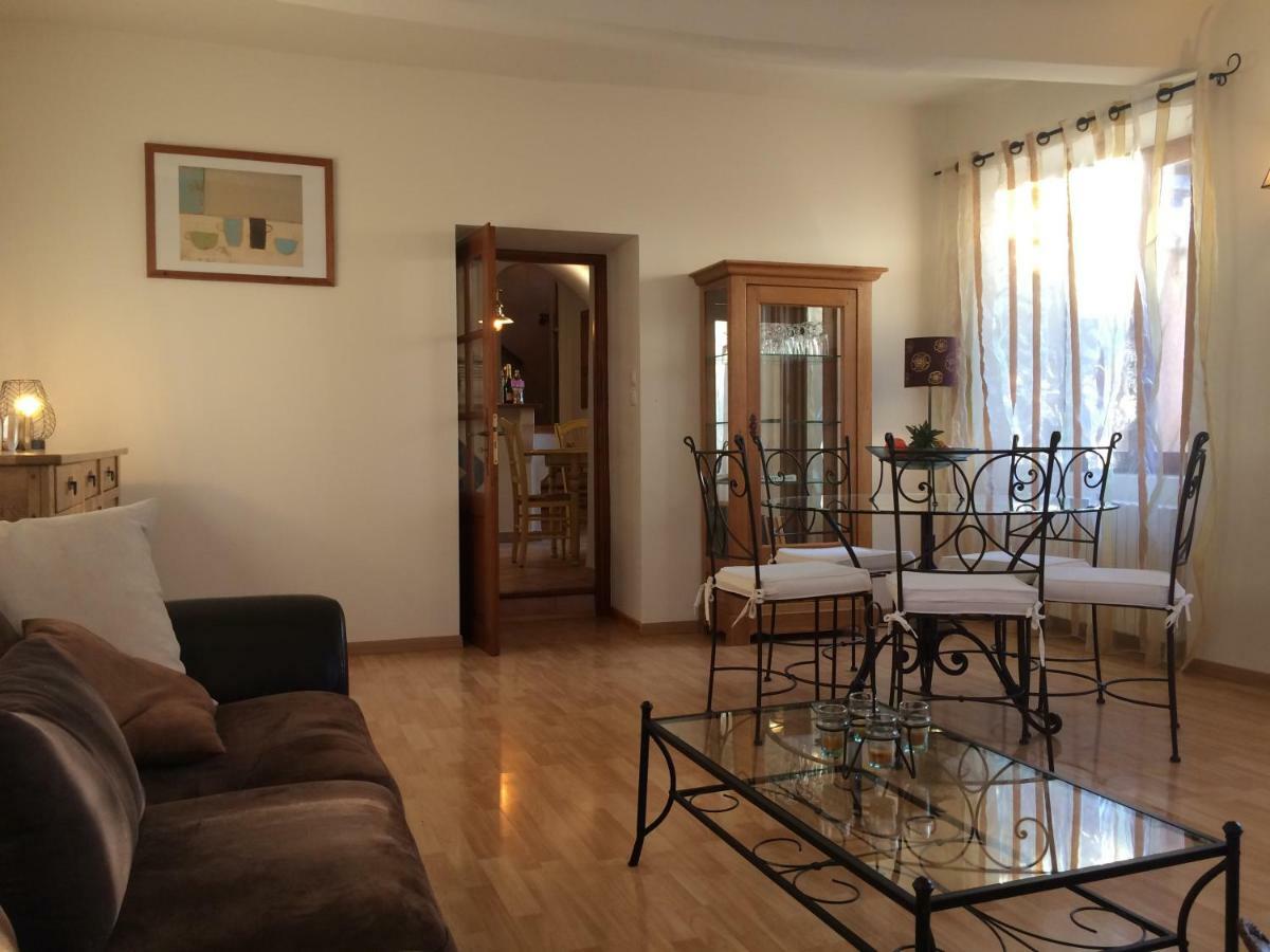 La Maison De Valentine Jarjayes Bagian luar foto
