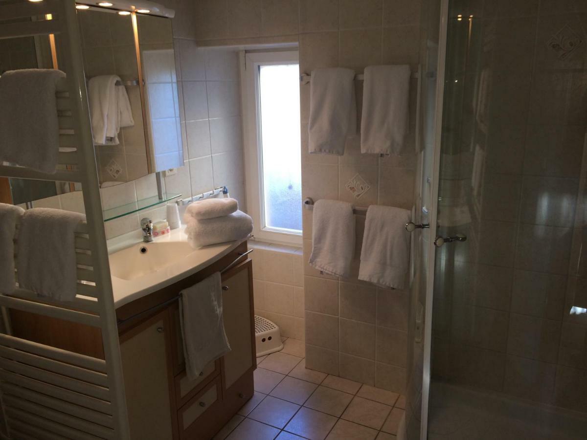 La Maison De Valentine Jarjayes Bagian luar foto